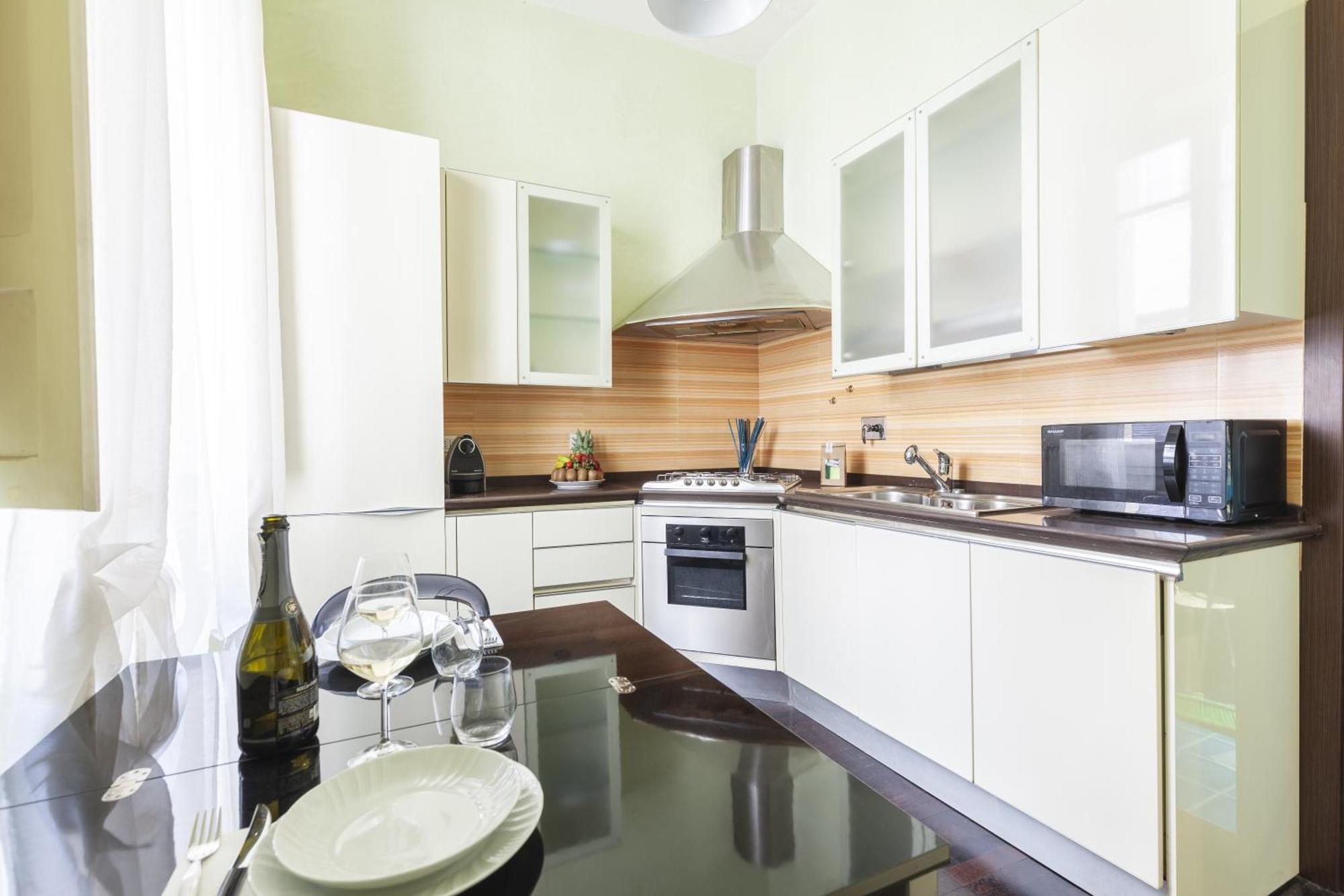 Appartamento Hostly-urban Oasis Turati-few Steps From Colosseum Roma